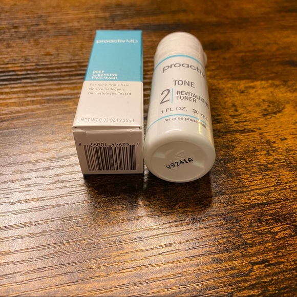 Proactiv MD Cleanser & Toner Minis - Picture 2 of 4